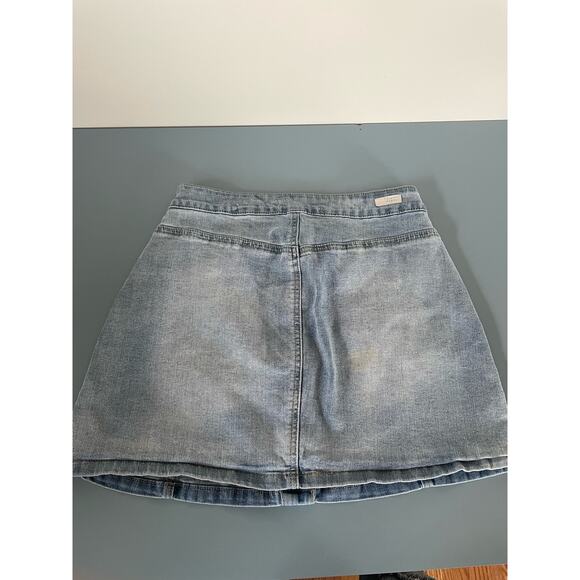 Almost Famous jeans mini skirt size 9 - Picture 3 of 7